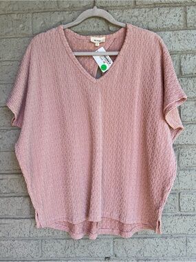 Be Stage v neck dolman textured top in mauve size small
